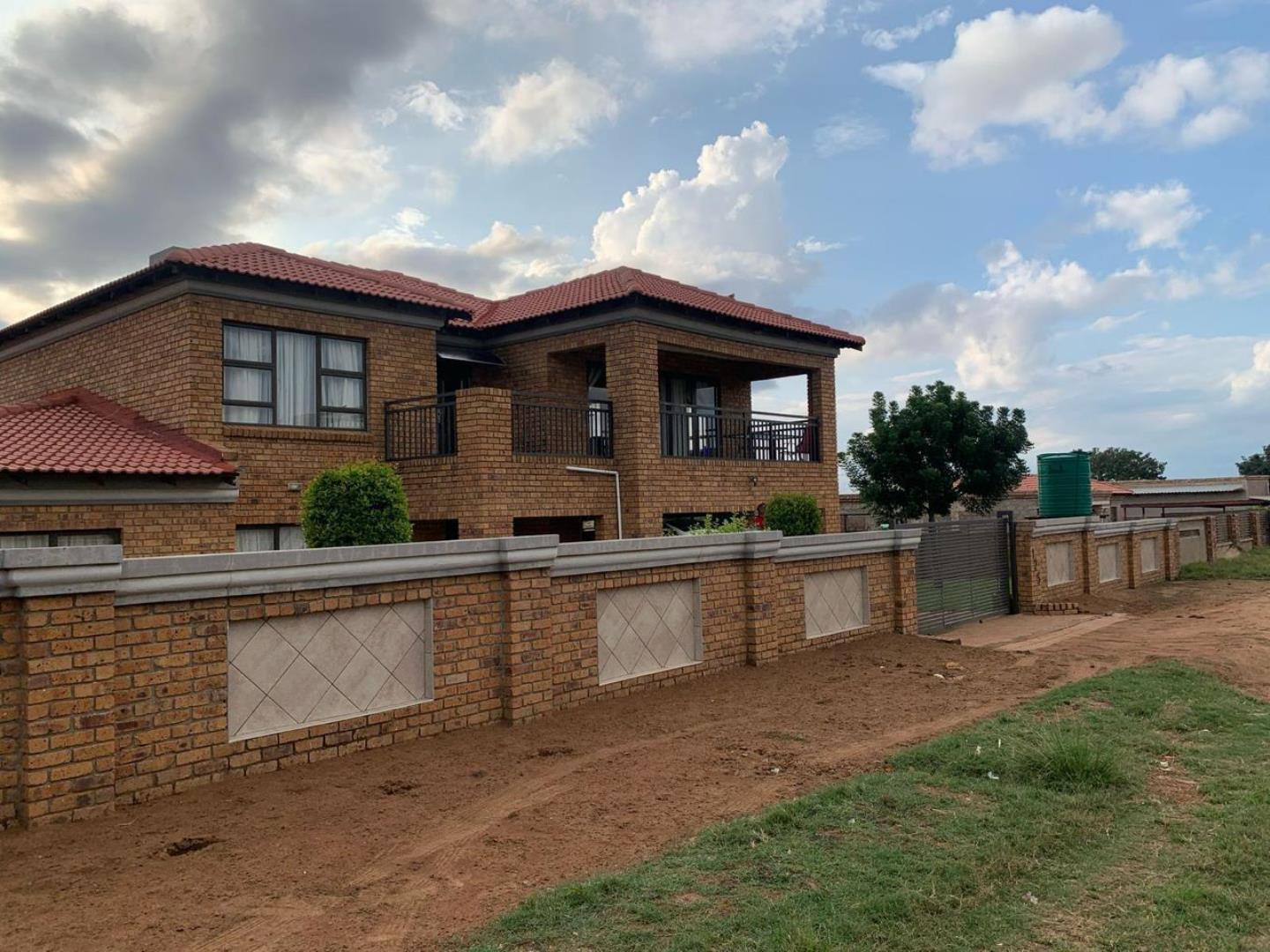 5 Bedroom House for Sale - Mpumalanga