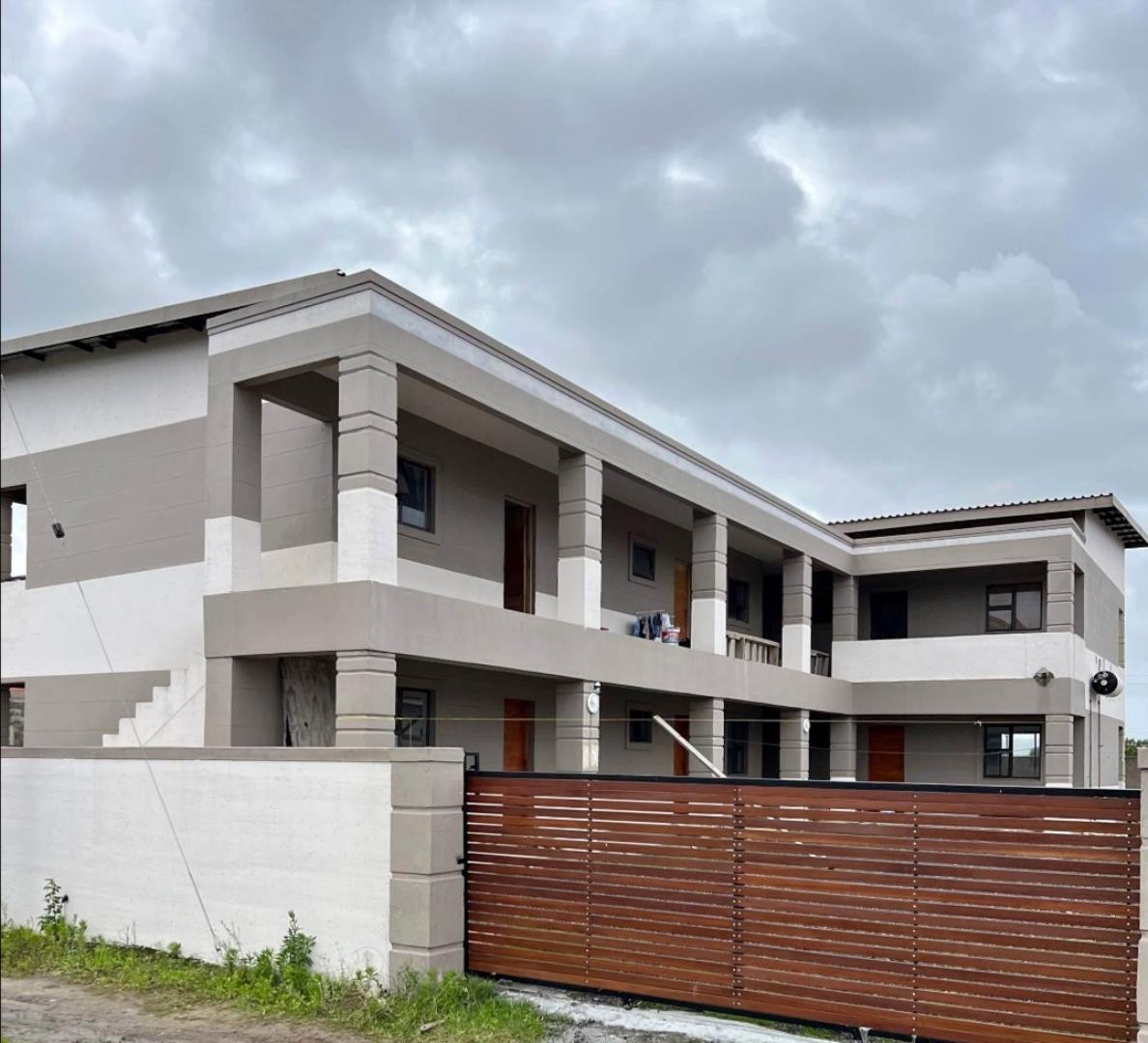 8 Bedroom Flat for Sale - KwaZulu Natal