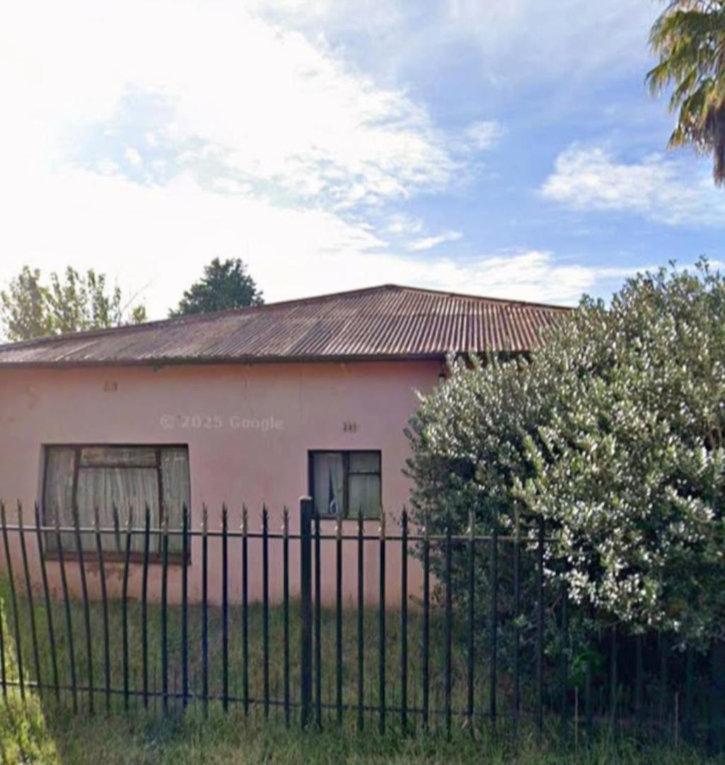 4 Bedroom House for Sale - North West