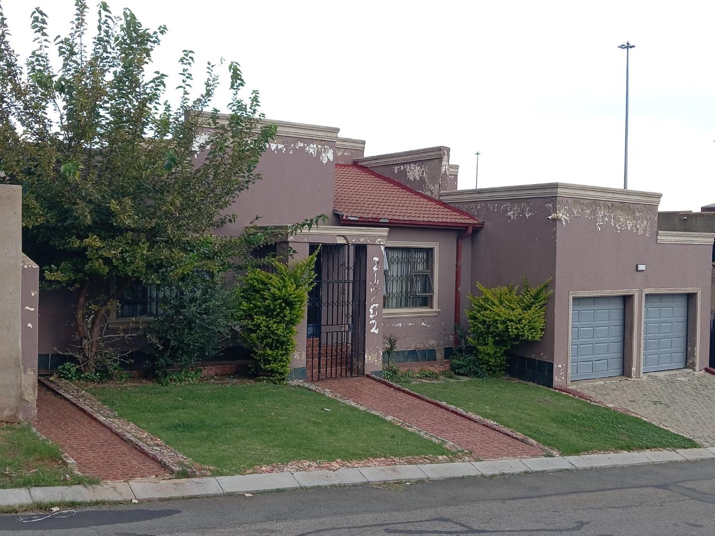 4 Bedroom House for Sale - Gauteng